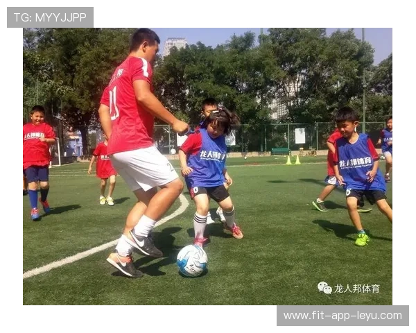 足球青训营引入比赛录像分析系统提升技术认知，足球青训班